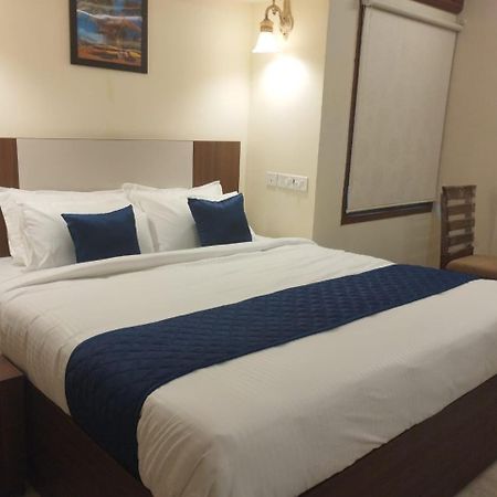 A.R Residency Hotel Chennai Eksteriør billede