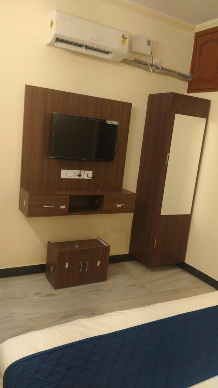 A.R Residency Hotel Chennai Eksteriør billede
