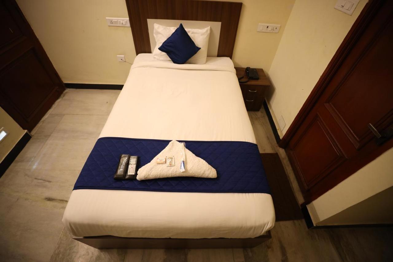 A.R Residency Hotel Chennai Eksteriør billede