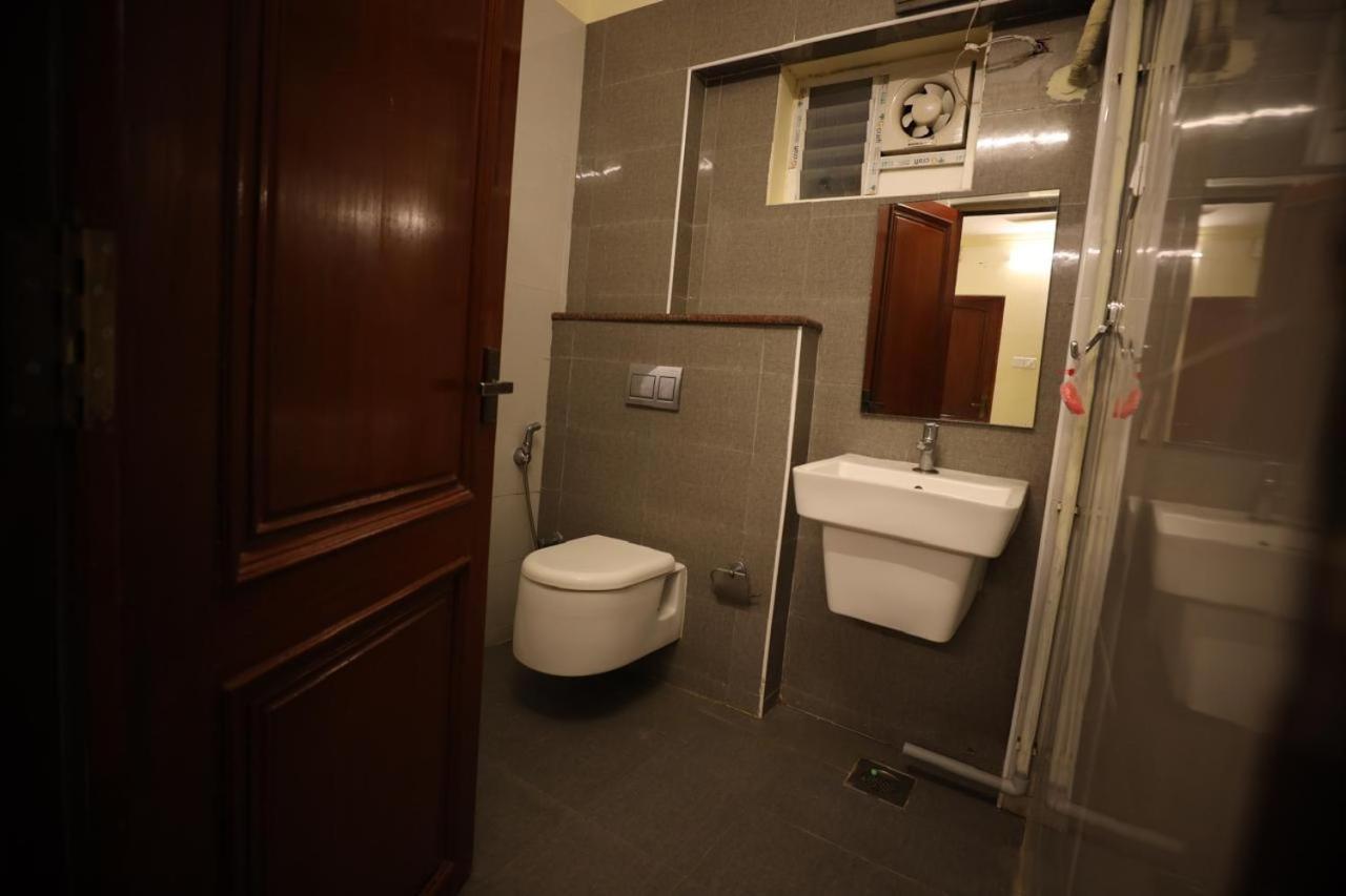 A.R Residency Hotel Chennai Eksteriør billede