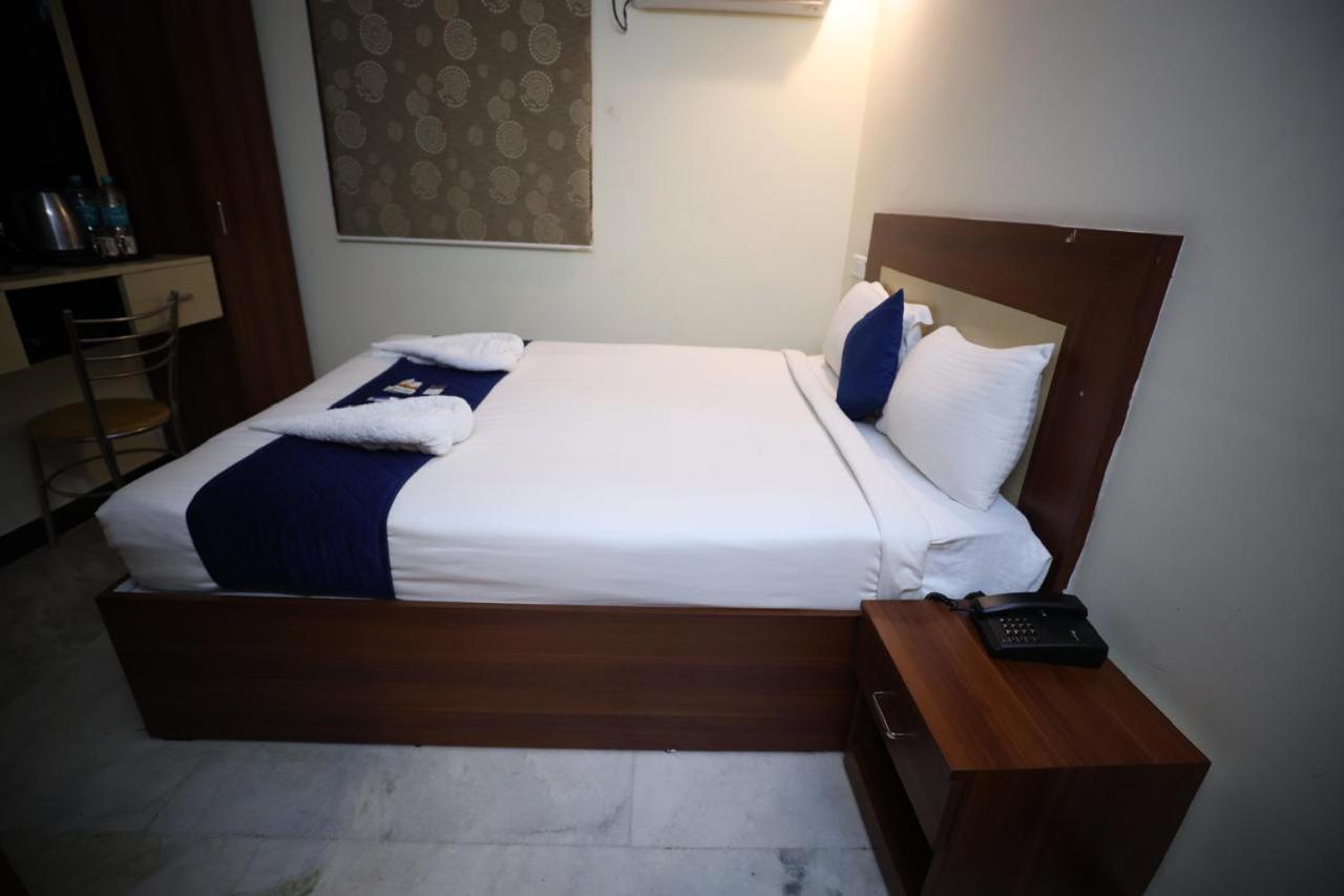 A.R Residency Hotel Chennai Eksteriør billede